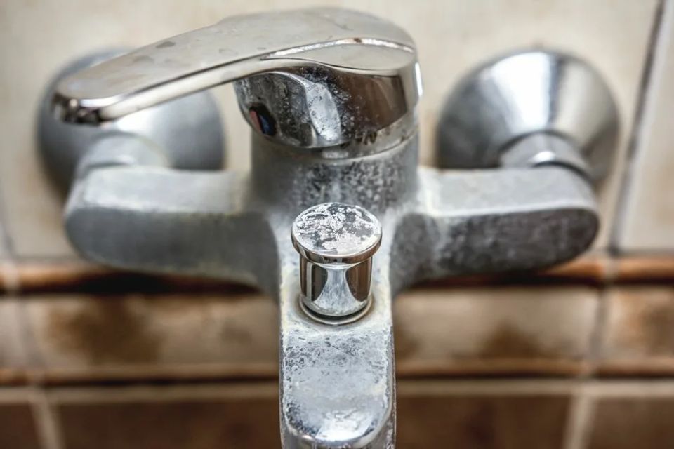 Как жесткая вода влияет на здоровье и домашние приборы: что важно знать