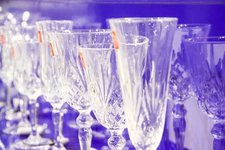 Как правильно мыть стеклянную посуду до выразительного блеска: самый эффективный способ