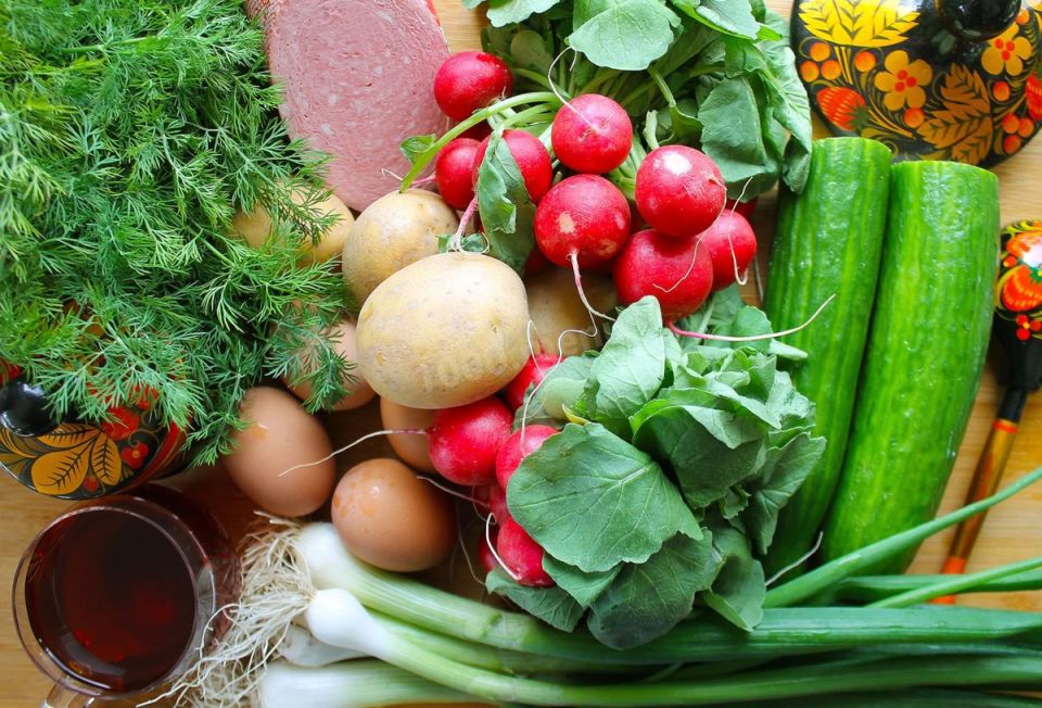 Окрошка на квасе: как приготовить идеальный летний суп для зноя