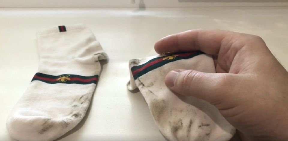 Как вернуть белизну носочкам: простой и эффективный способ очистки