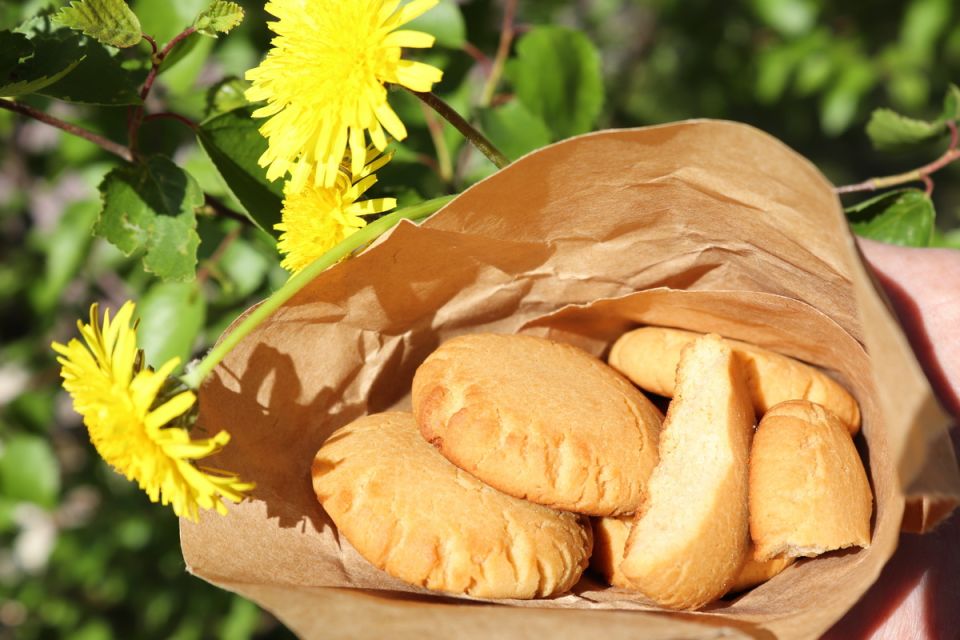 Хрустящие печенья на сгущенке: простой рецепт для сладкого перекуса