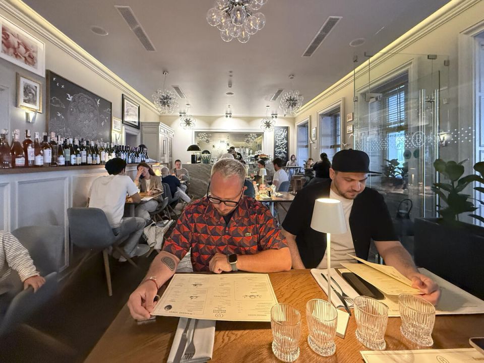 Где поесть в Бресте: котлеты по-киевски или каре ягнёнка?