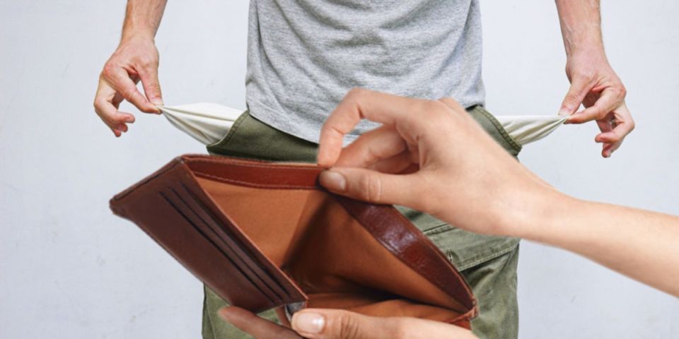 Пенсионеры на грани выживания: как 7,4% россиян оказались за чертой бедности