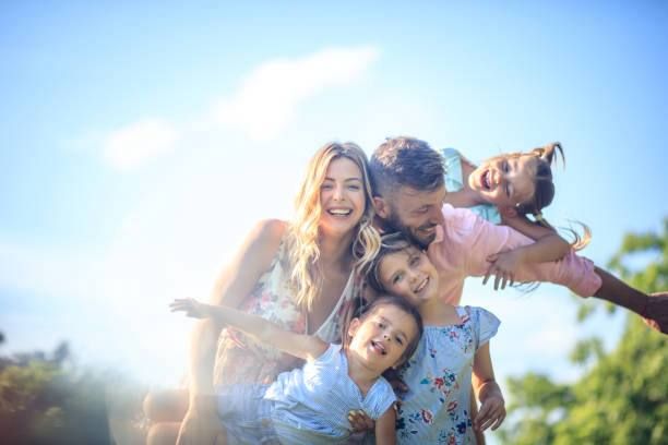 Многодетные семьи: как получить статус и воспользоваться государственными льготами