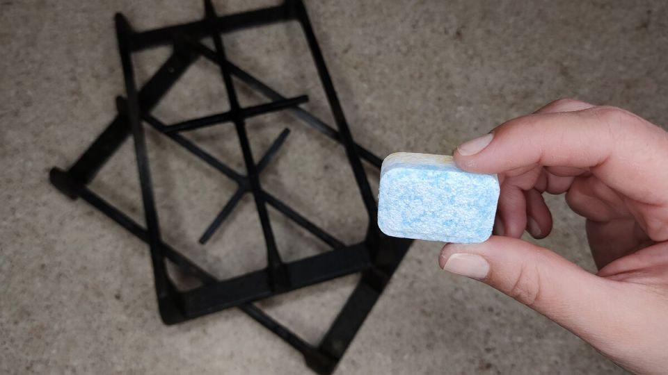 Эффективные методы очищения решеток газовой плиты от жира и нагаров