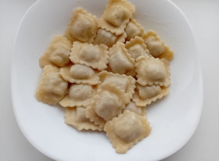 Типичная ошибка при варке пельменей, которая портит все блюдо: как исправить за 10 секунд