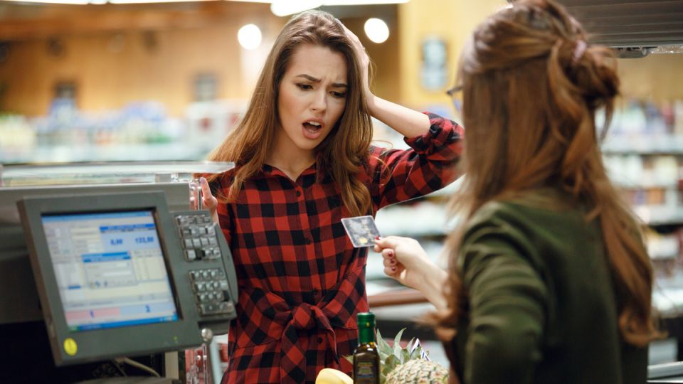 Как вас обманывают в магазинах: уловки на кассе, о которых вы не догадываетесь