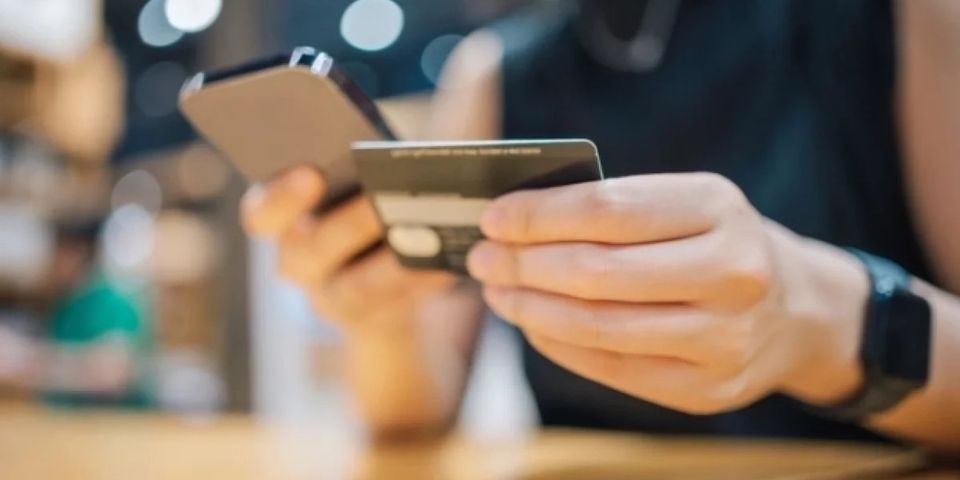 Как избежать финансовых неурядиц: опасности переводов с карты на карту в 2025 году