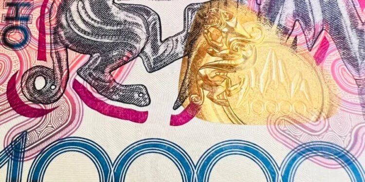 С 2026 года казахстанцам повысят пенсии и зарплаты: что это значит?