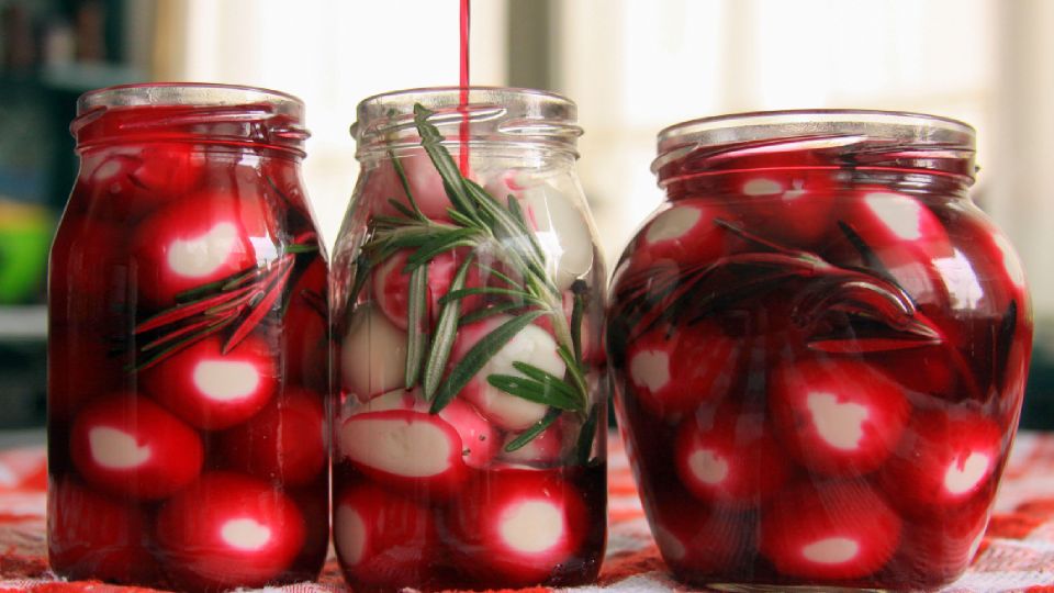 Красивейшая закуска к Пасхе: своим видом затмит любые крашенные яйца