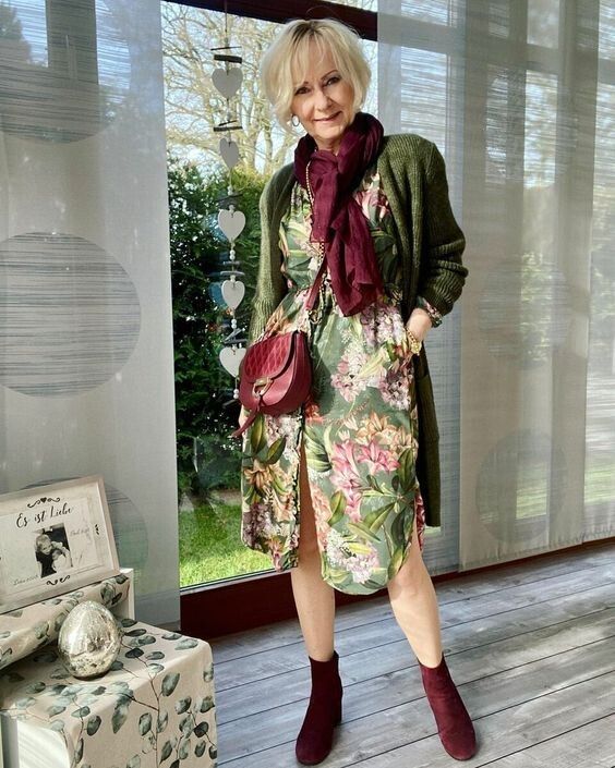 Стильная взрослая жизнь: 11 потрясающих образов для женщин старше 60