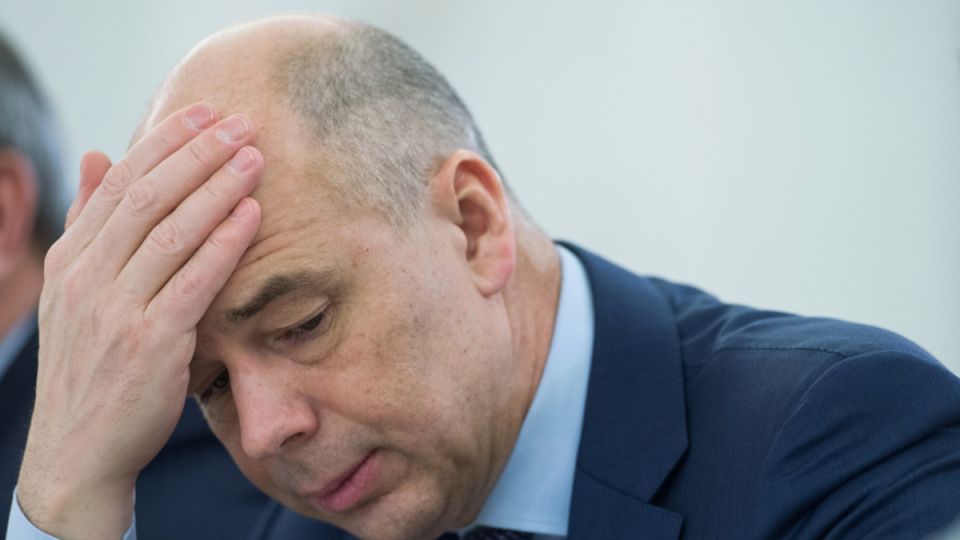 Как пенсионеры нашли дыры в государственной программе: что происходит с долгосрочными сбережениями?